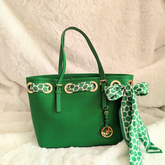 Michael Kors Kelly Green Satchel Tote Bag With Polka Dot Scarf HTF RARE COLOR - Picture 5 of 13